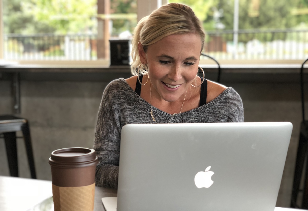 simple thoughtful ways to pay-it-forward in the new year – collin with macbook