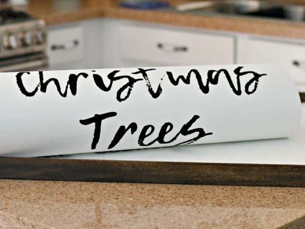 DIY Farmhouse Style Christmas Tree Sign Printable – AND Magnetic Frame Hack!