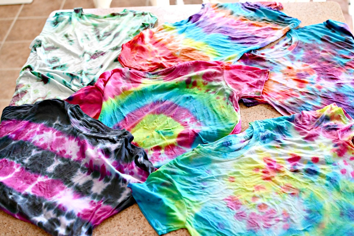 wet tye-die shirts