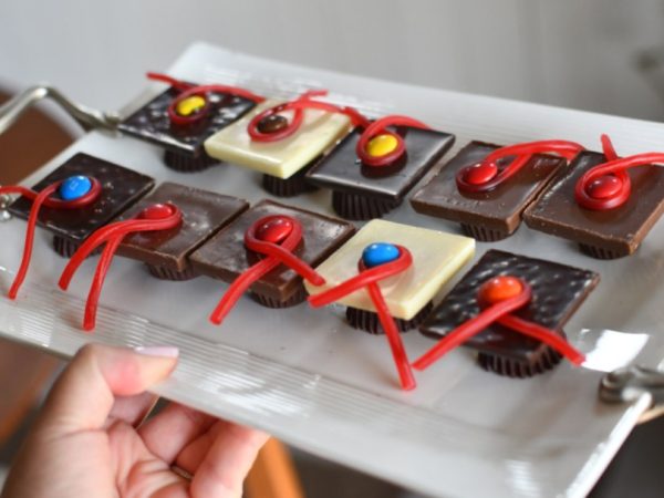 Treat Your 2025 Grad With These Easy Chocolate Graduation Caps!