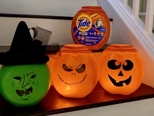 Transform an Empty Laundry Pod Container into a Cute DIY Halloween Decoration!