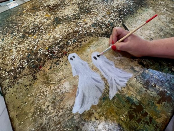 DIY Thrift Store Ghost Painting Makeover for Halloween