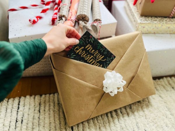 18 Easy & Unique Christmas Gift Wrapping Ideas To Try This Year