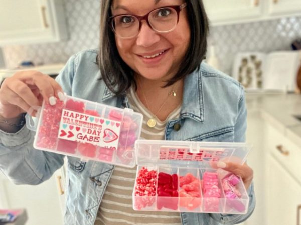 Make Valentine’s Day Candy Snackle Boxes (Easy & Fun Gift Idea!)