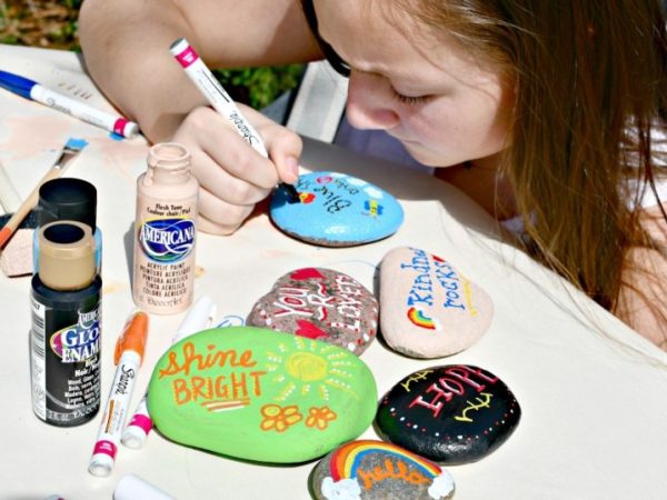 DIY Painted Kindness Rocks Craft – Inspire Positivity!