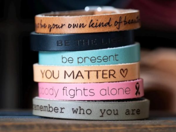 14 Unique Etsy Gifts That Ship for FREE | Perfect for Dads, Grads, & Teachers!
