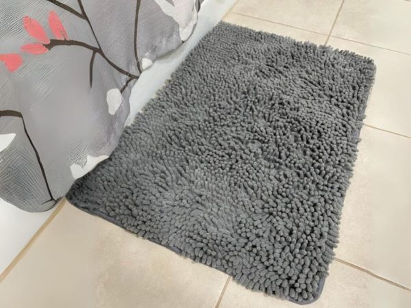 Gorilla Grip Chenille Bath Mat Only $7.59 on Amazon | Over 50K 5-Star Ratings