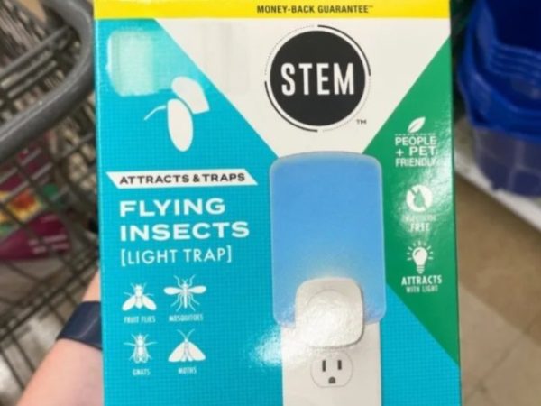Grab this STEM Insect Light Trap Kit for Only $4.48 After Walmart Cash!