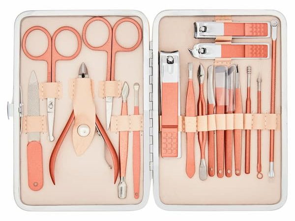*HOT* Manicure 18-Piece Set only $4.71!