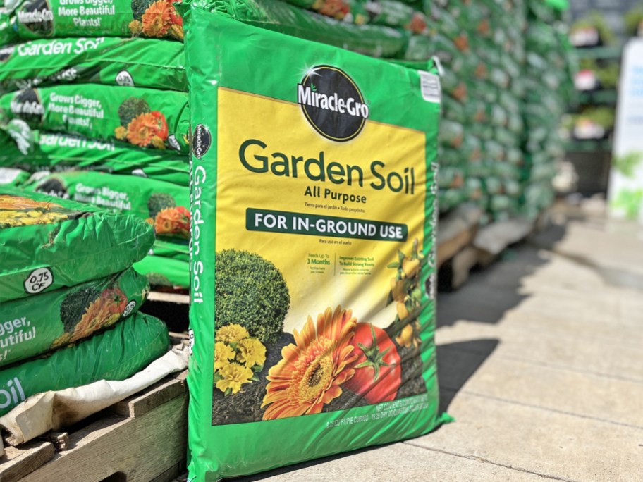 green and yellow bag of Miracle-Gro 0.75-cu ft Garden Soil