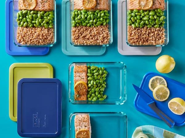 Pyrex 10-pc. Meal Prep Glass Food Storage Set only $13.16!
