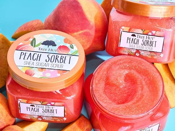 Tree Hut Sugar Body Scrub only $5.46 shipped! (Peach Sorbet and Aurora Nights)