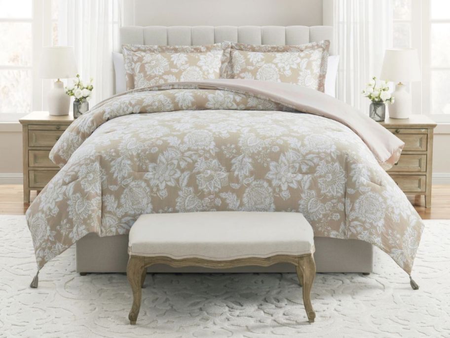My Texas House Veronica 3-Piece Floral Cotton Slub Comforter Set on bed in bedroom
