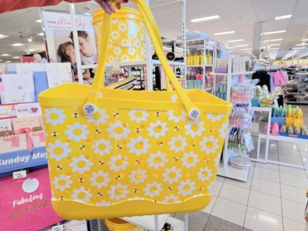 Kohl’s Printed Tote Just $41.99 (Reg. $70) | Bogg Bag Vibes for Less