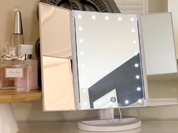 Tri-Fold Lighted Vanity Mirror Only $13.91 on Amazon (Regularly $24)
