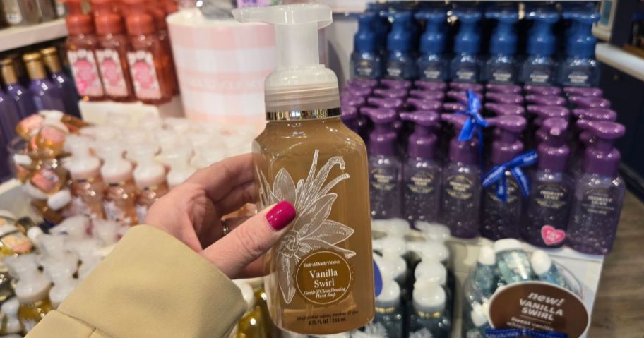 Hand holding a Bath & Body Works Vanilla Swirl Foaming Hand Soap