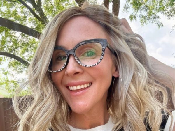 One Pair, Endless Looks! Save on Pair Eyewear’s Magnetic Frame Glasses