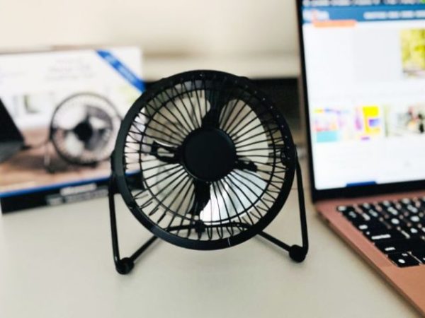 We’re Loving This UNDER $6 USB Powered Desktop Fan from Walmart