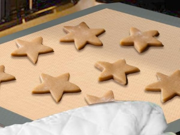 Silicone Baking Mat 3-Pack Set Only $7.99 on Amazon