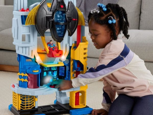 Imaginext DC Super Friends Playset Just $29.97 on Amazon (Reg. $100)