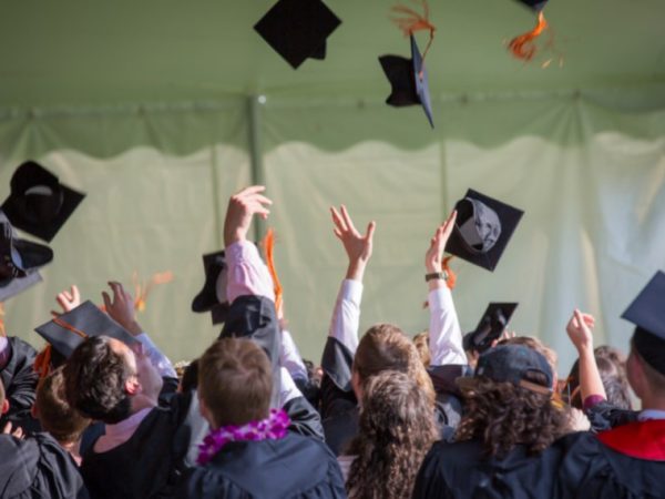 Best Freebies for Graduates in 2025 | Free Food, Gift Cards, Memberships & More!