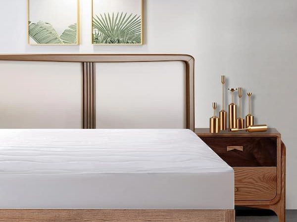 Better Homes & Gardens Twin/Twin-XL Waterproof Mattress Pad only $5.94!
