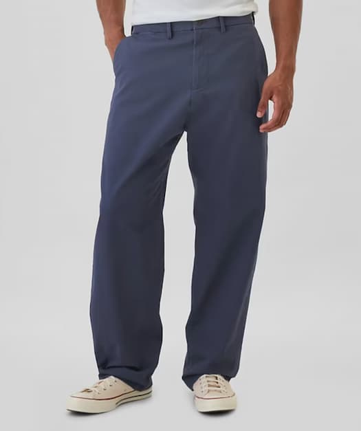 GapFlex Essential Khakis in Baggy Fit 