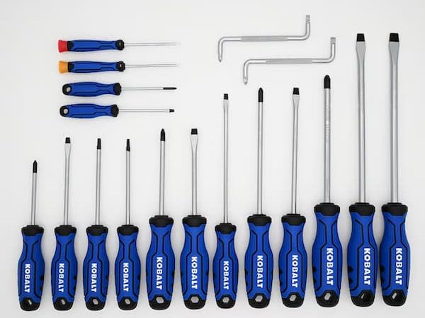Kobalt 18-Piece 8-in Magnetic Screwdriver Set only $19.98 shipped, plus more!