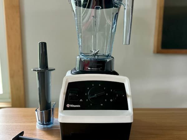 *HOT* Vitamix Explorian 2.0 Variable Speed Blender with Accessories only $223.98 shipped (Reg. $379!) {Today Only}